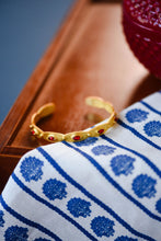 Load image into Gallery viewer, Sophie Cuff
