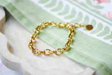 Load image into Gallery viewer, Lilly Bracelet
