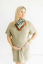 Load image into Gallery viewer, Scarf
