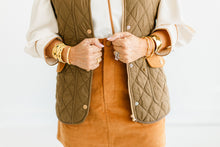 Load image into Gallery viewer, Victoria Vest
